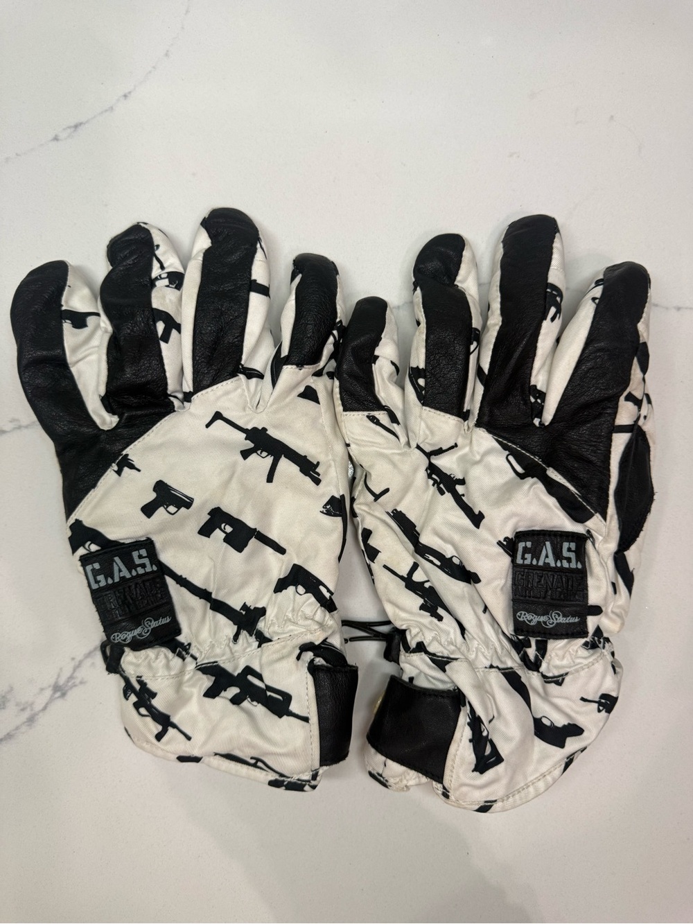 Grenade Snow Boarding Gloves